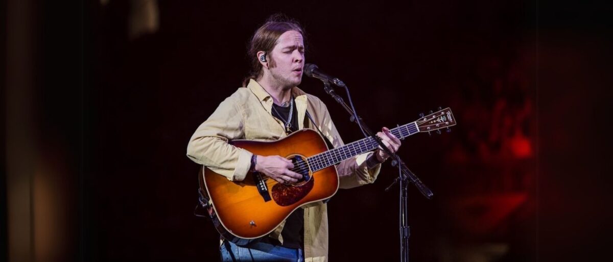 Billy Strings on Stage