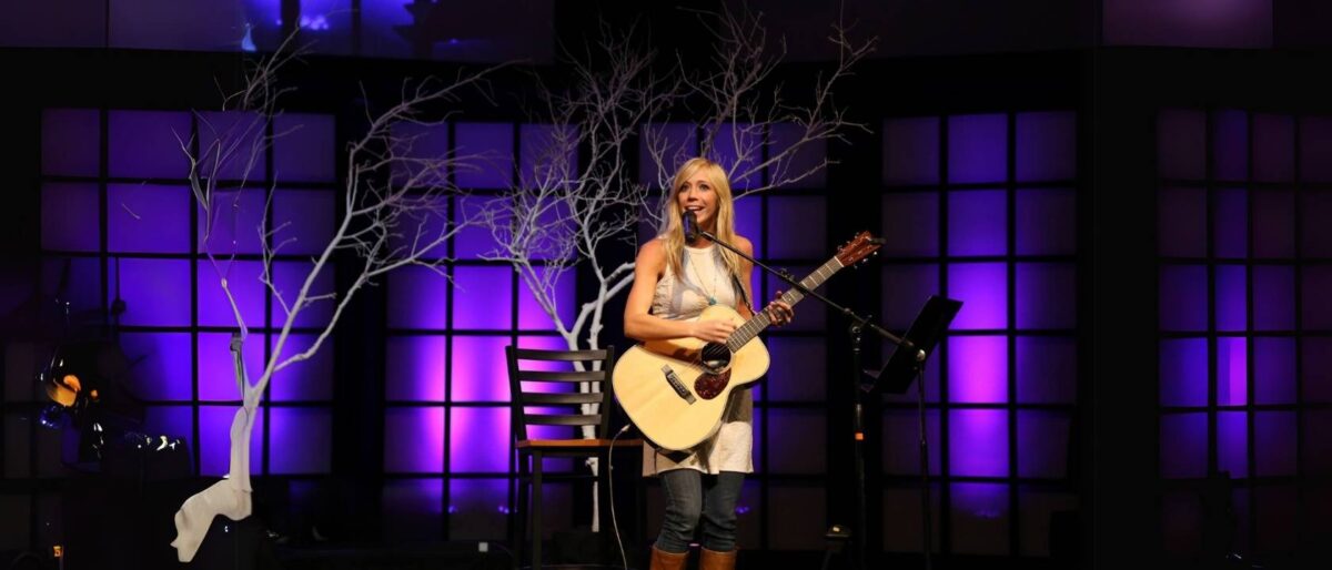 Ellie Holcomb on Stage